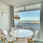 - Haus A, App 0a0705 *